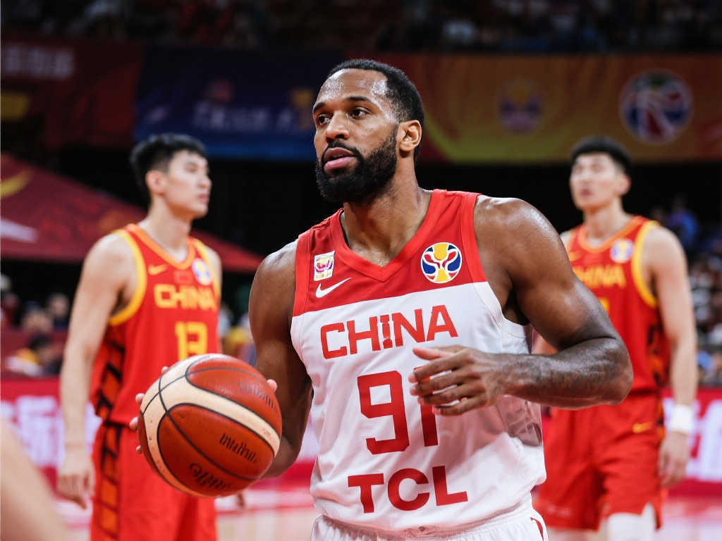 够稳住球队 够稳住球队